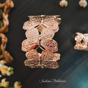 The Maripose Bracelet and Ring Muse