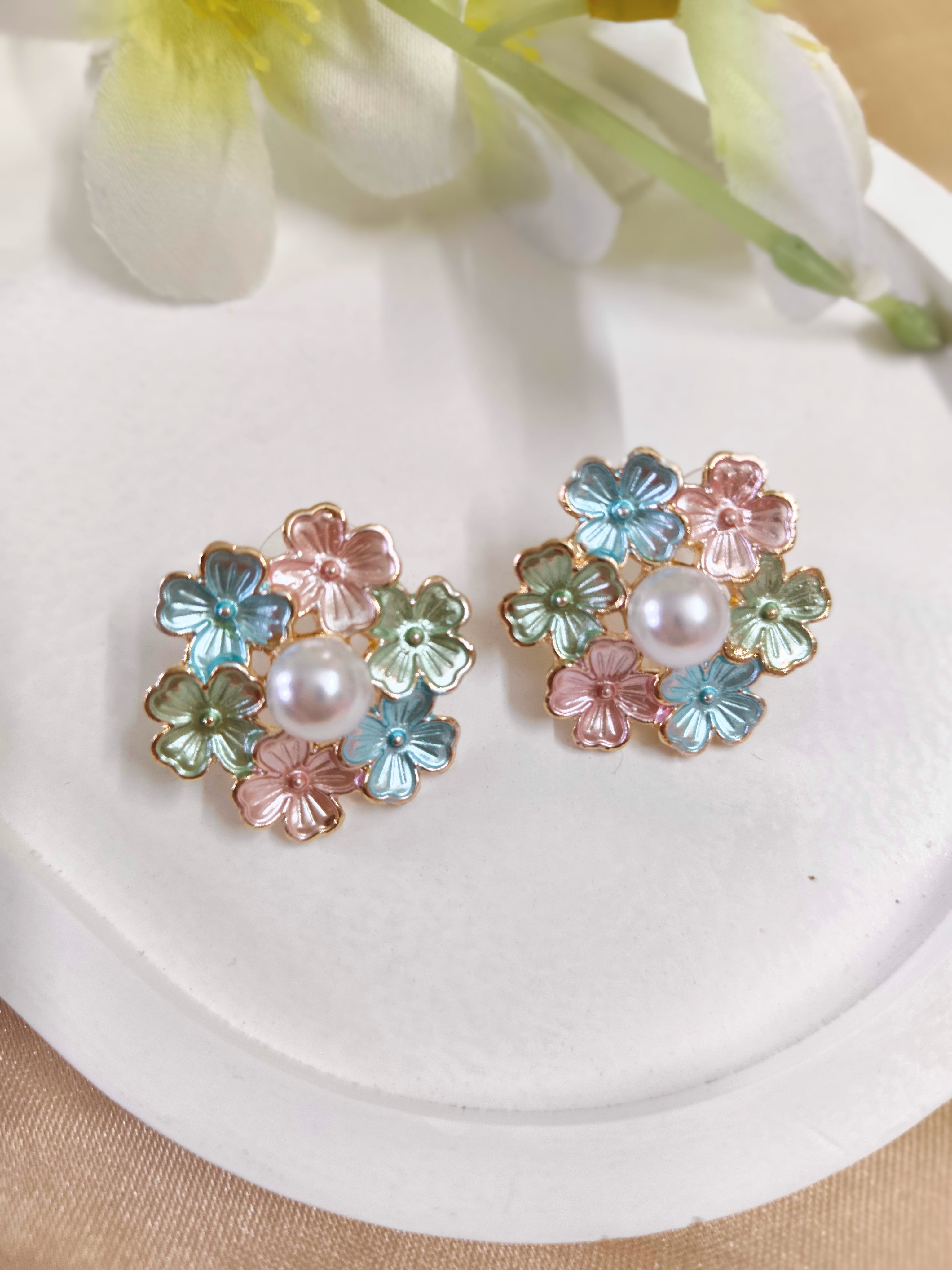 Floral Wreath Cluster Studs