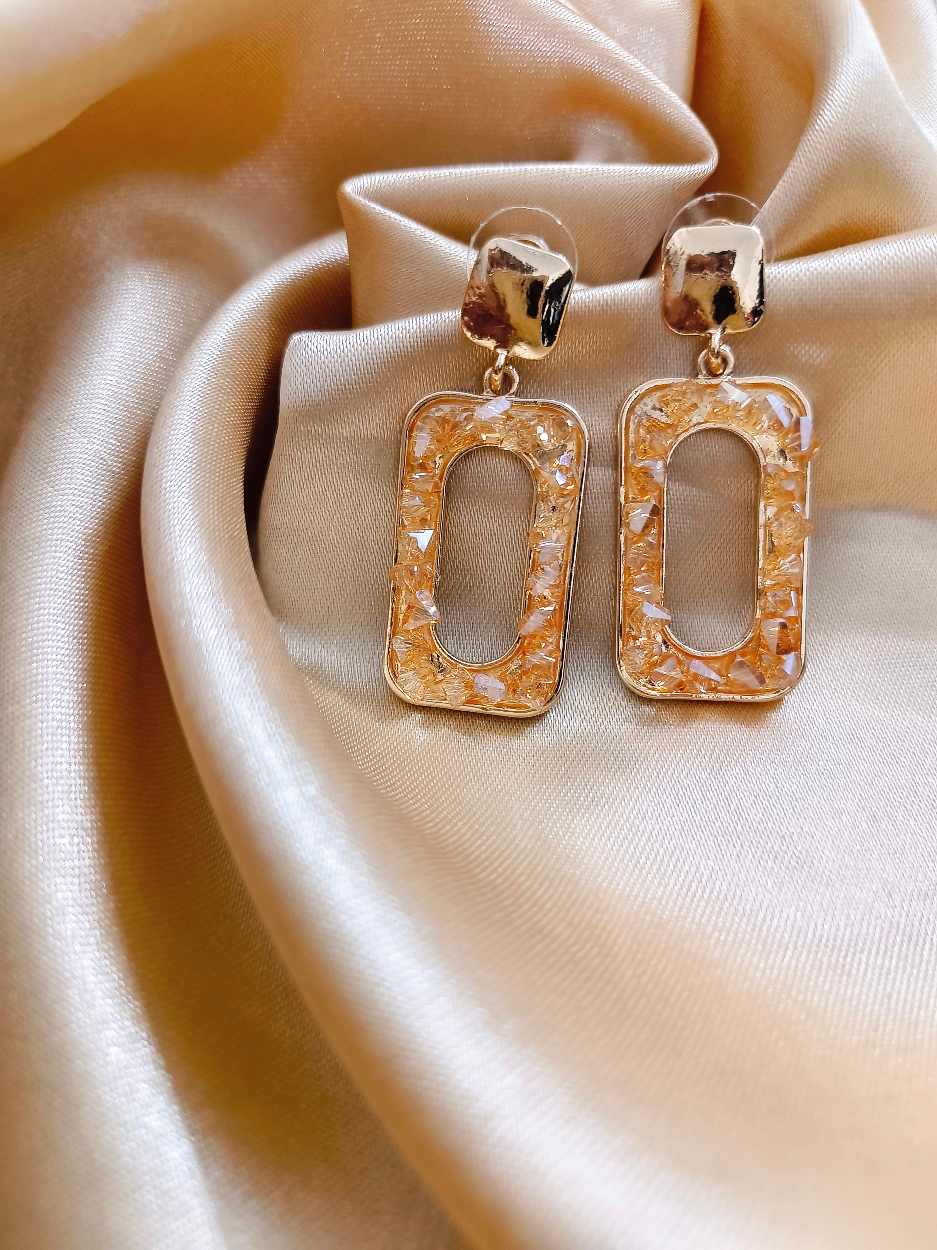 The Golden Peach Resin Drops